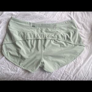 Lululemon speed up shorts (sage green)